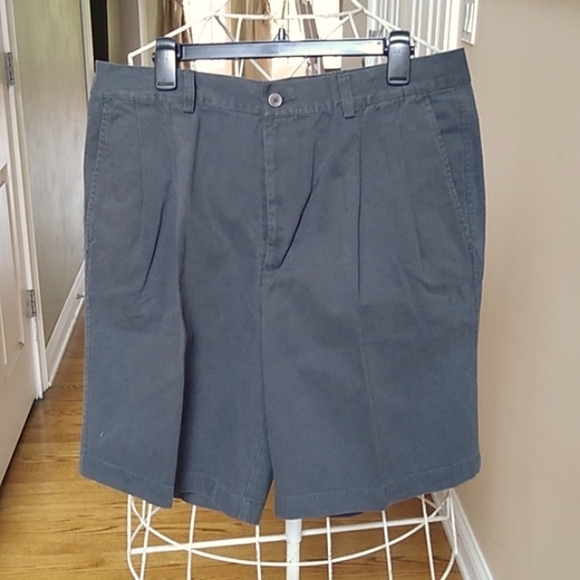 Evergreen Shorts - Picture 1 of 12